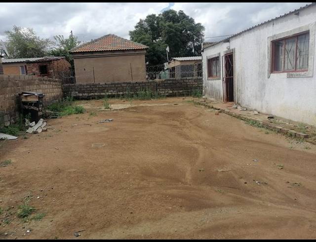 2 BEDROOM HOUSE FOR SALE IN LOTUS GARDENS